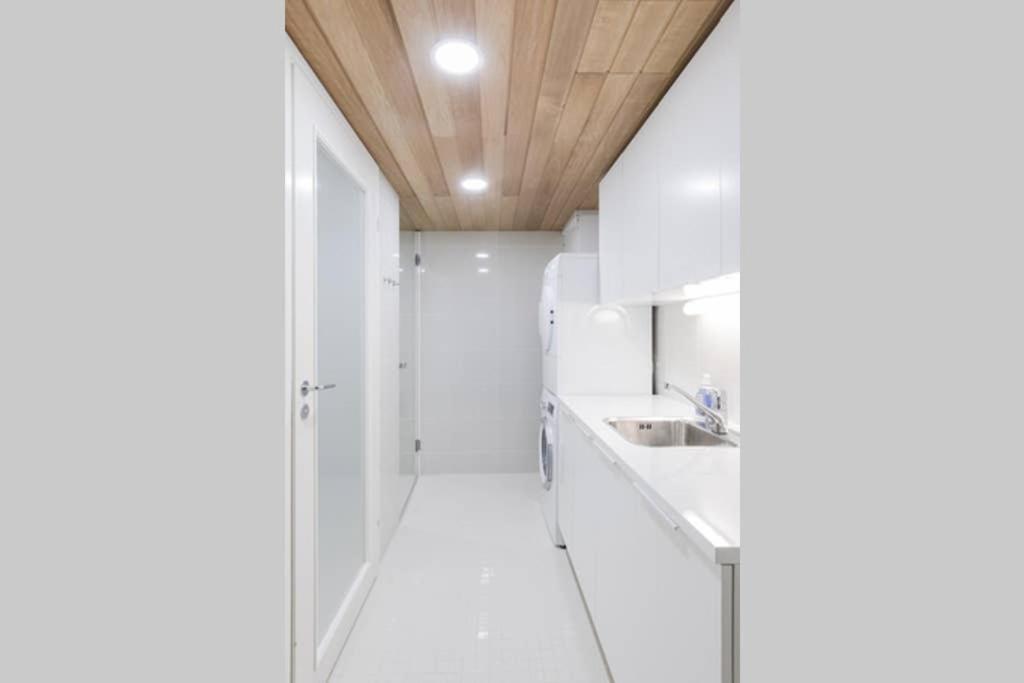 Sleek And Spacious 3 Bedroom Apartment In City Centre 赫尔辛基 外观 照片